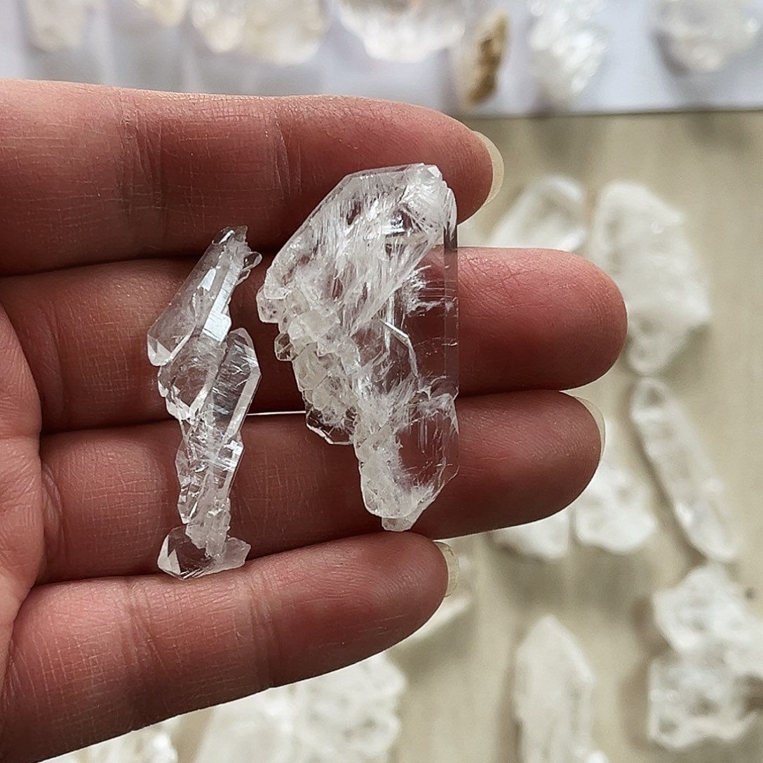 泠***錦未镶嵌水晶珠宝半成品