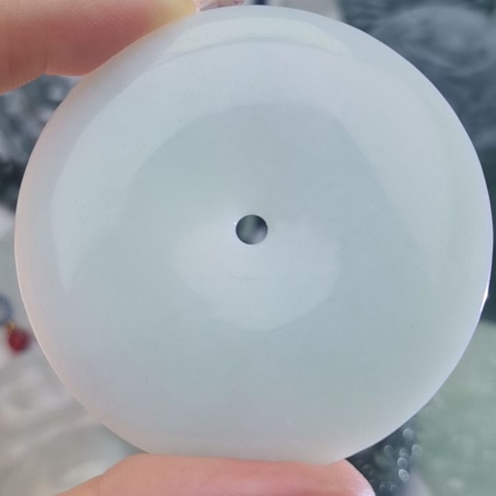 翡翠颈饰未镶嵌天然的A货翡翠多样性发货