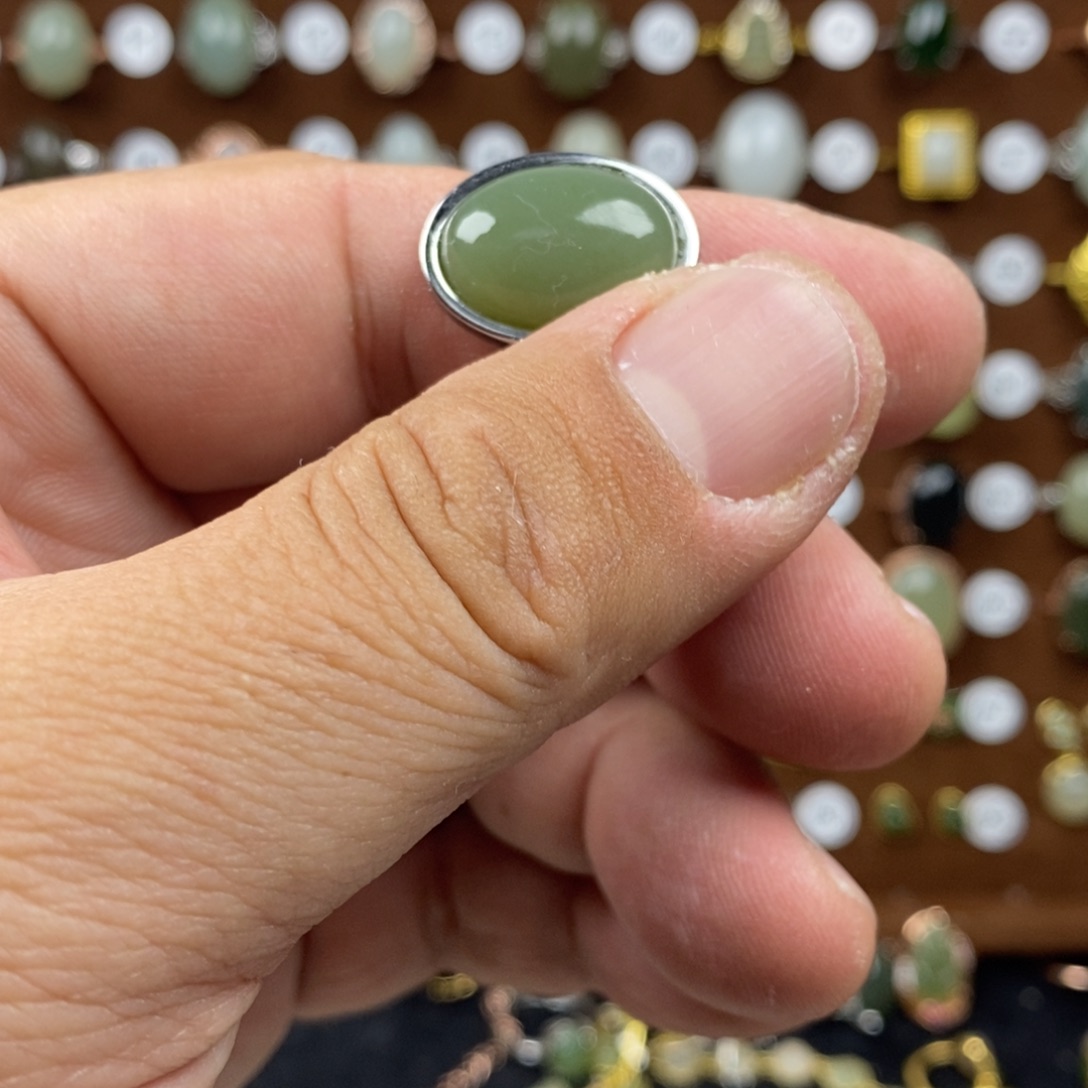 和田玉（青白玉）戒指合金
