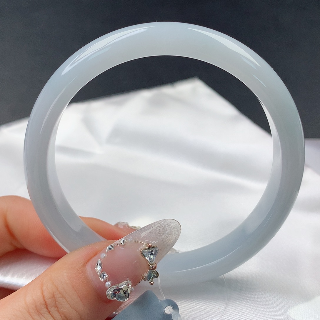 翡翠手镯未镶嵌23正60