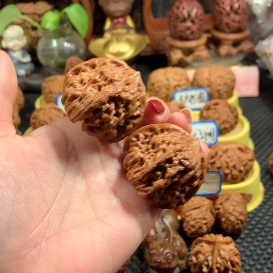 文玩核桃把件平谷凹底