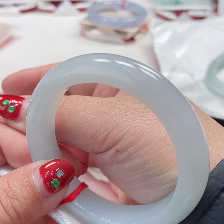 翡翠手镯（圆镯）未镶嵌缅甸翡翠手镯55圈