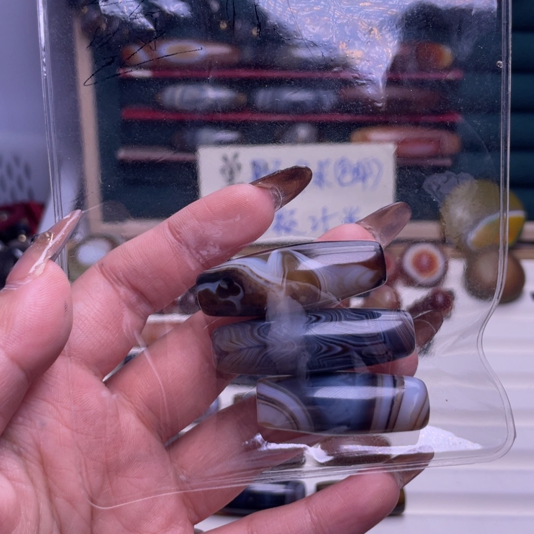 鑫***成玛瑙/玉髓合金颈饰