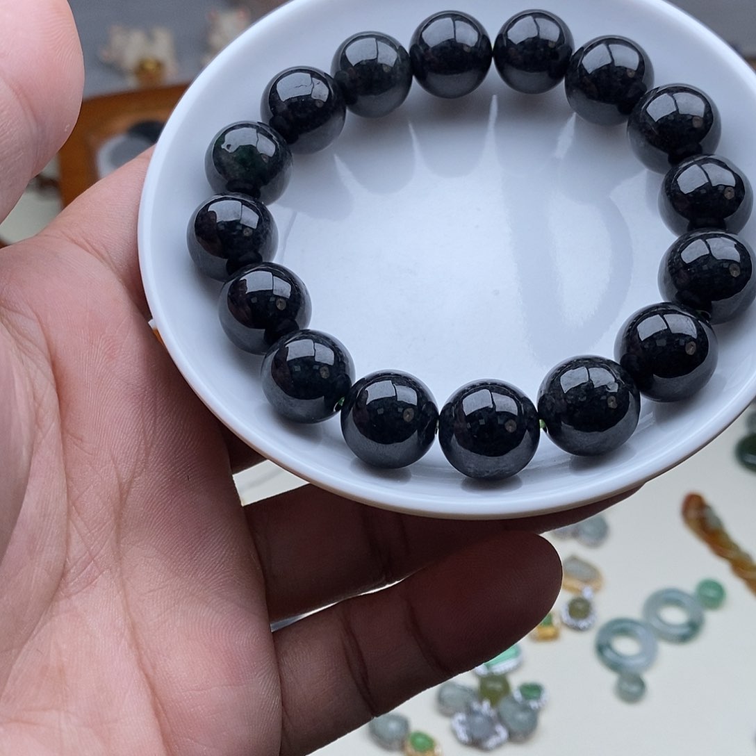 翡翠戒指未镶嵌乌鸡大卡手串