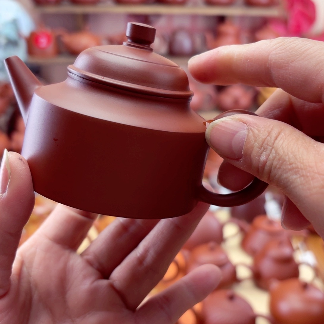 紫砂茶壶德钟125 CC手拉