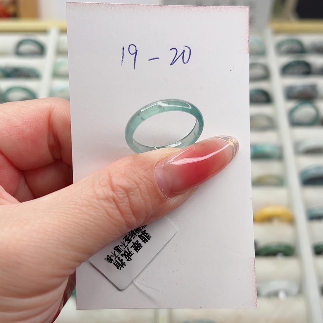 翡翠戒指未镶嵌翡翠