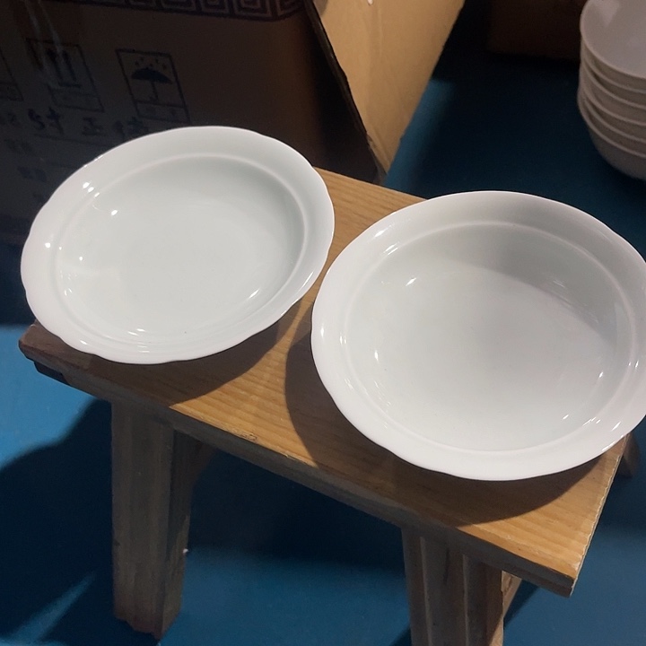 瓷片青瓷五英寸味碟两个，包邮
