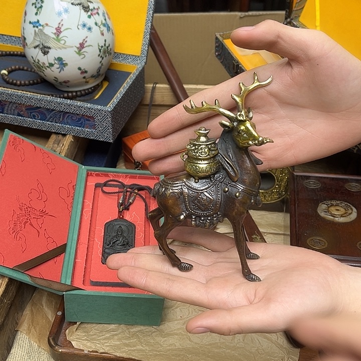 大叶紫檀（黑酸枝木类）