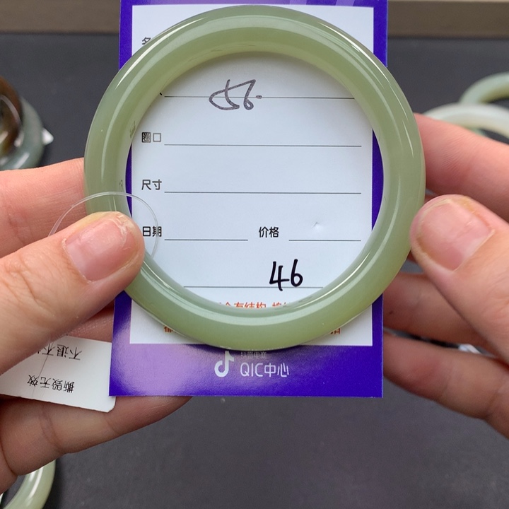 和田玉（糖玉）手镯未镶嵌