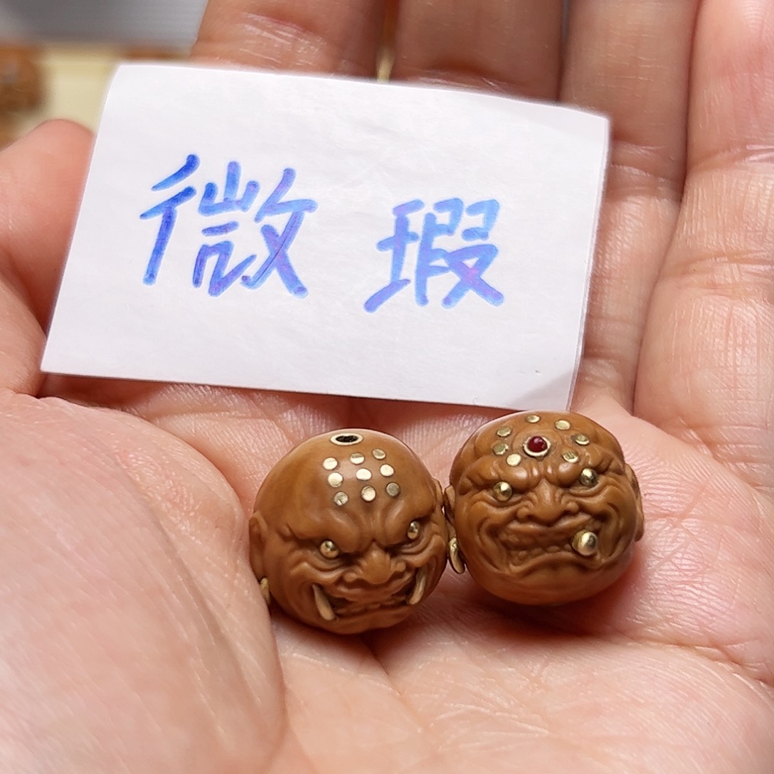 猴头核桃把件微瑕