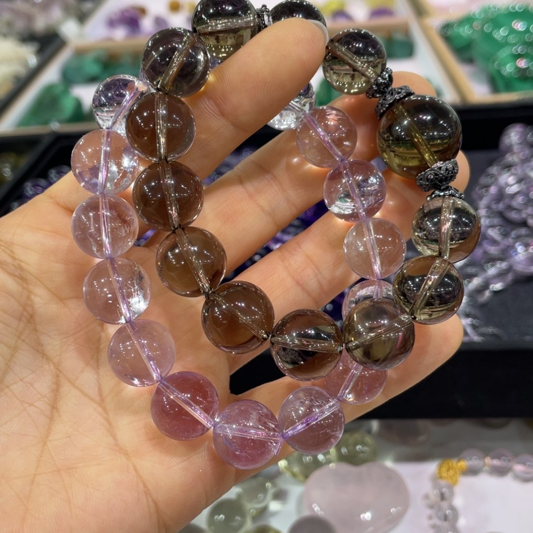 水晶摆件未镶嵌?**儿手串