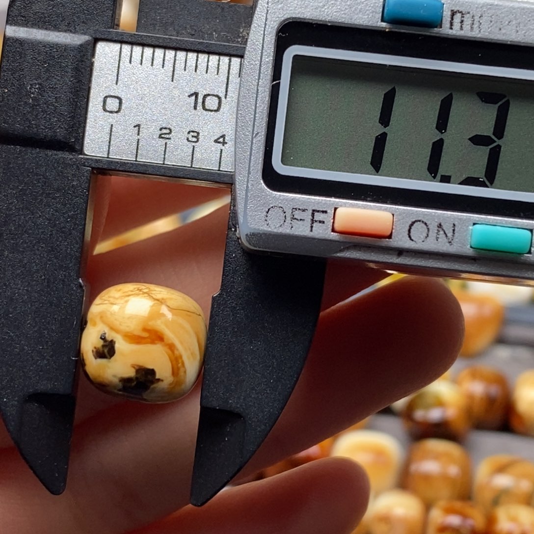 琥珀未镶嵌耳饰老型