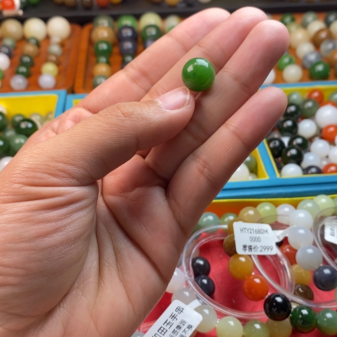 和田玉未镶嵌珠宝奇石卡12辣阳绿y棉