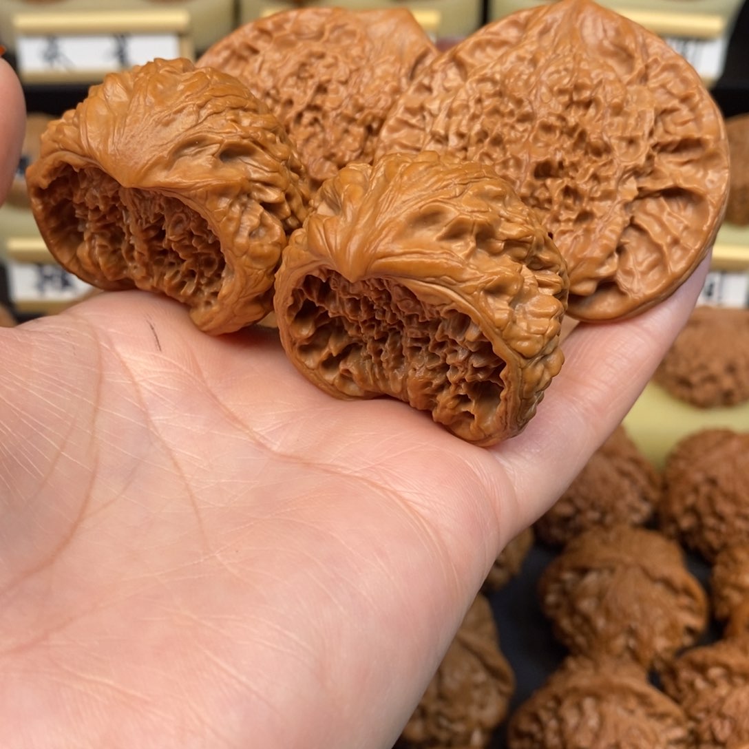 吊坠文玩核桃和*宇桃心蛇王