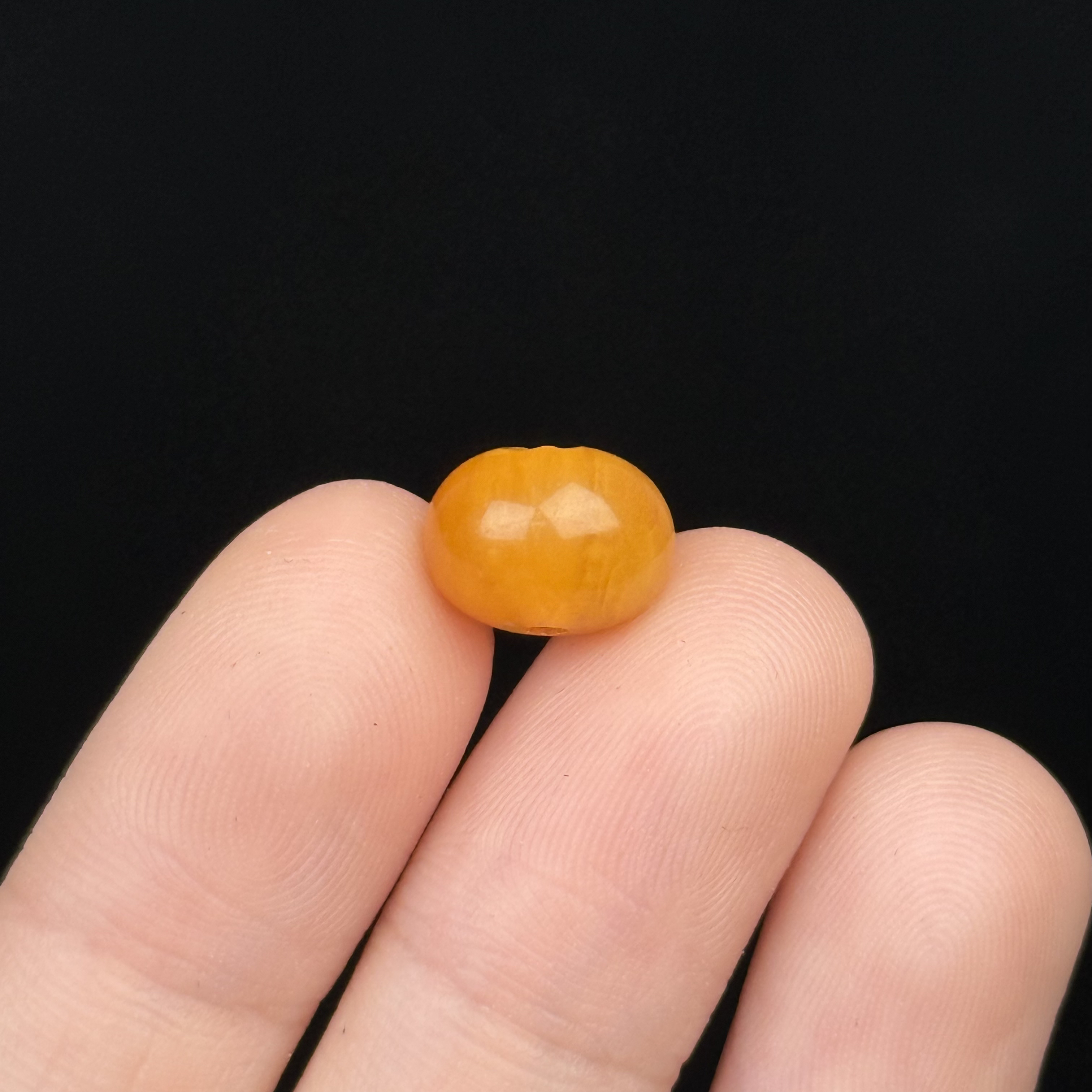 D7129天然原矿蜜蜡 鸡油红墩子10.5*7.7mm 支持鉴定 假一罚十