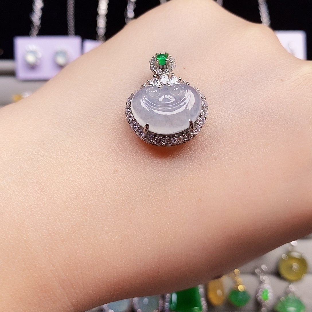 翡翠颈饰银S925镶嵌如意吊坠