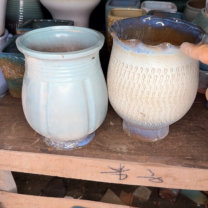 粗砂花盆微瑕花盆处理来咯