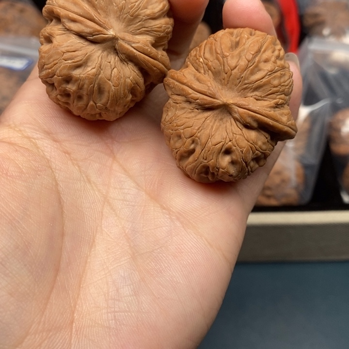 W***e吊坠文玩核桃平谷元宝