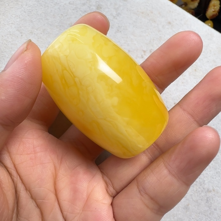 未镶嵌蜜蜡珠宝奇石