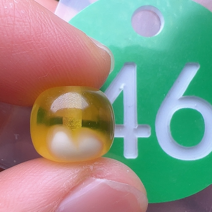 蜜蜡裸石未镶嵌11m m