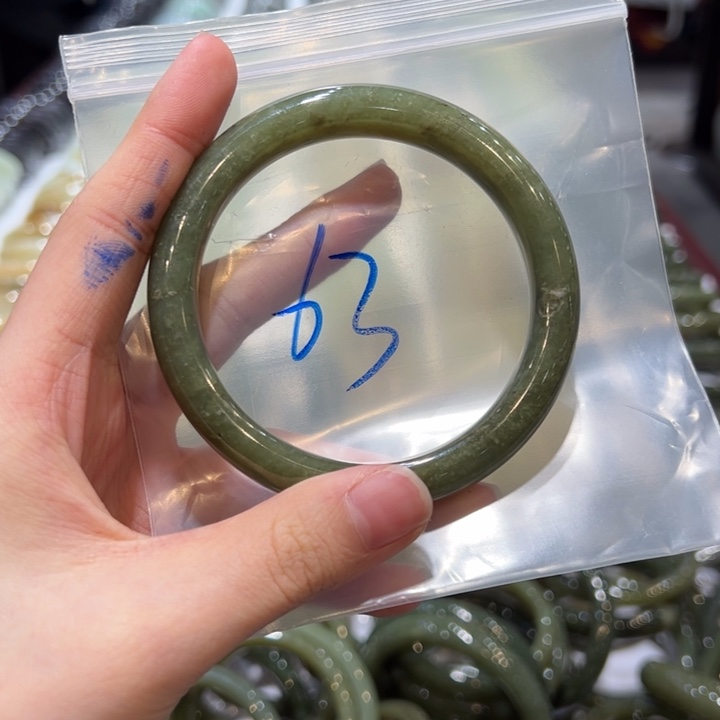 和田玉（糖玉）手镯未镶嵌
