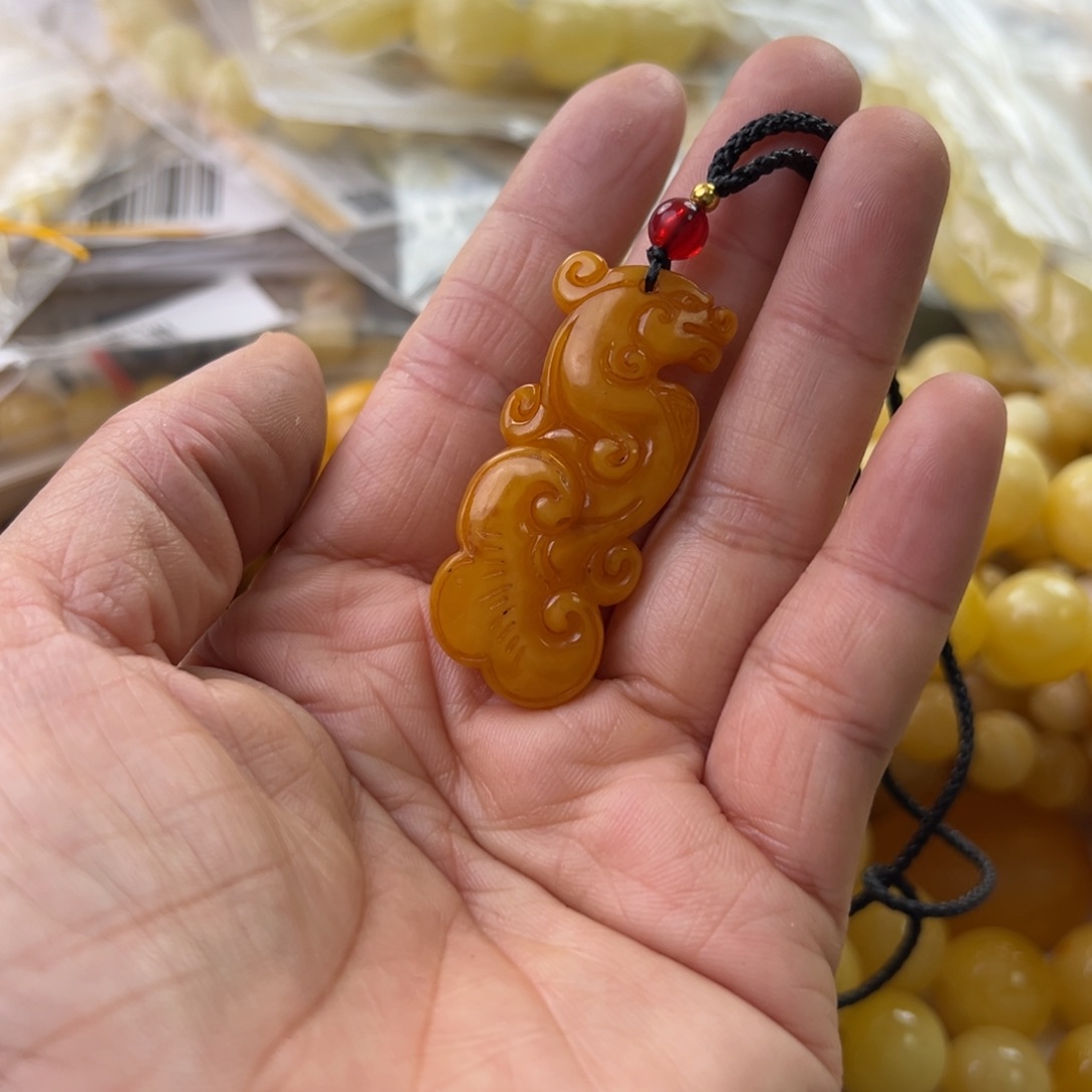 琥珀珠宝奇石未镶嵌