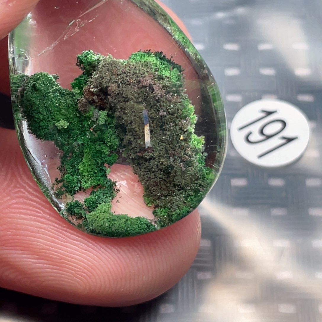 【闪购商品】颈饰未镶嵌水晶来****枞