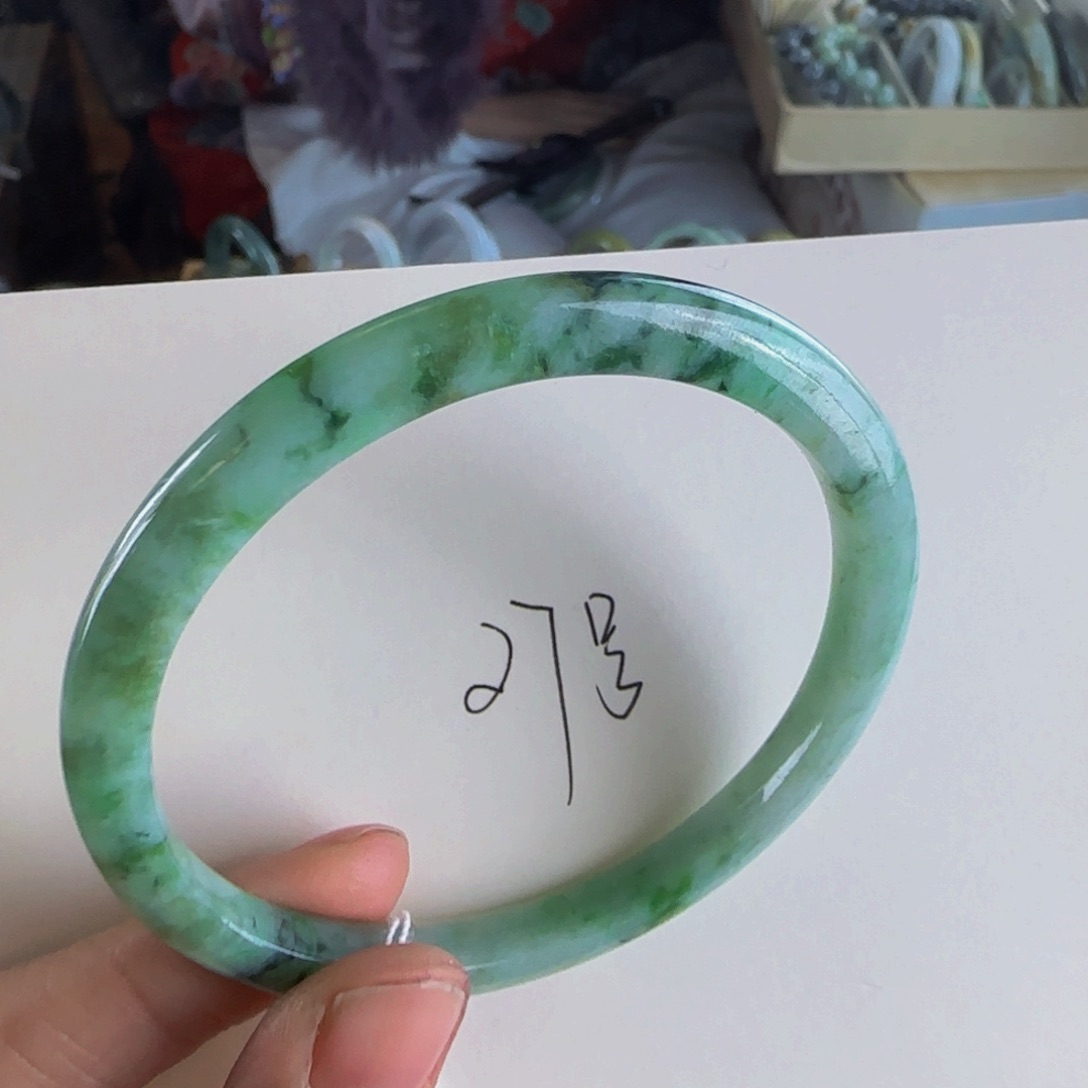 翡翠手镯未镶嵌老坑61圈