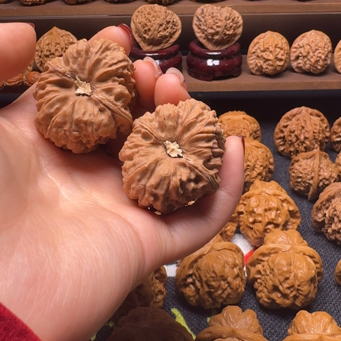 文玩核桃吊坠37平谷凹底