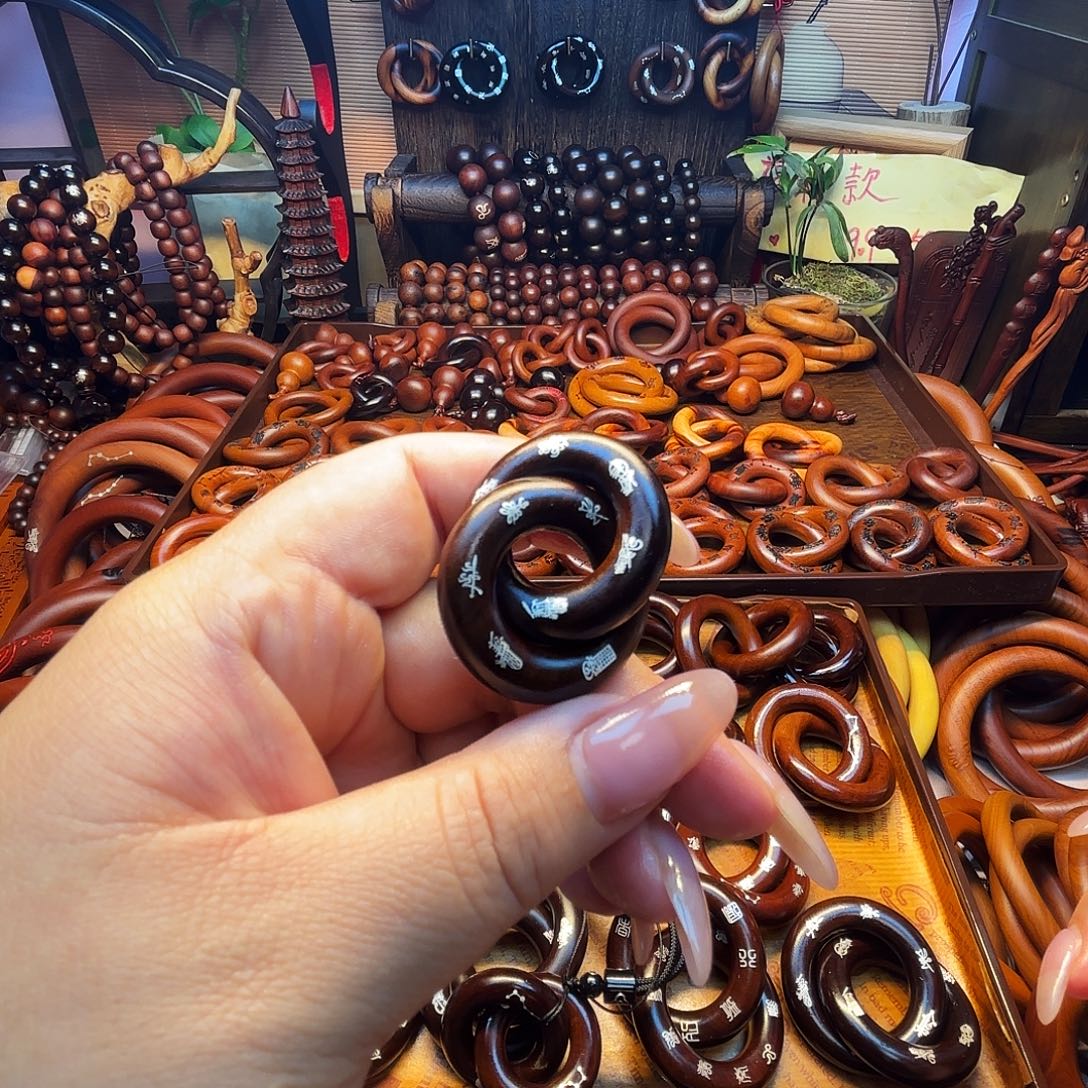 木枣木玉化15圈口镶银双面乾坤圈