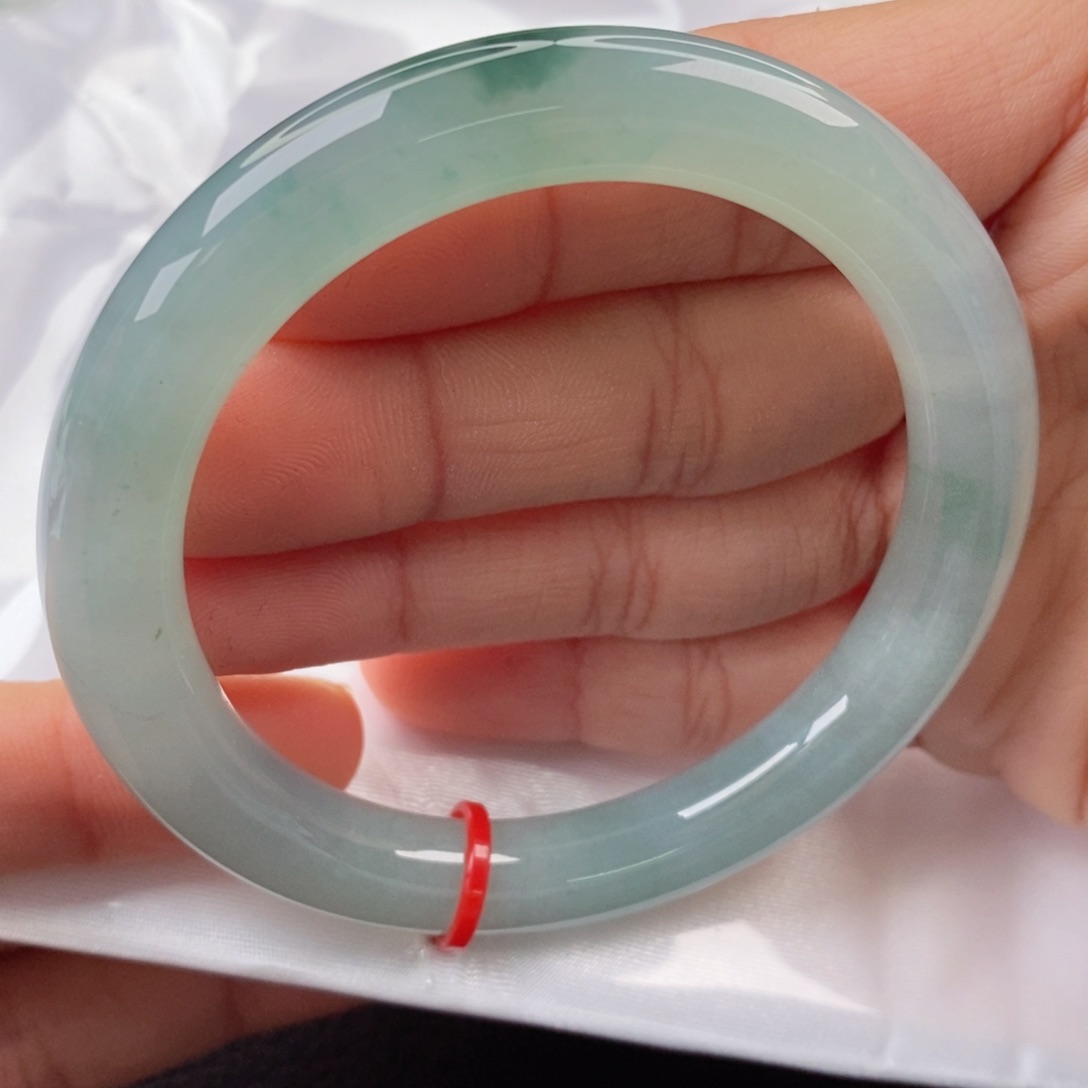 翡翠手镯（圆镯）未镶嵌