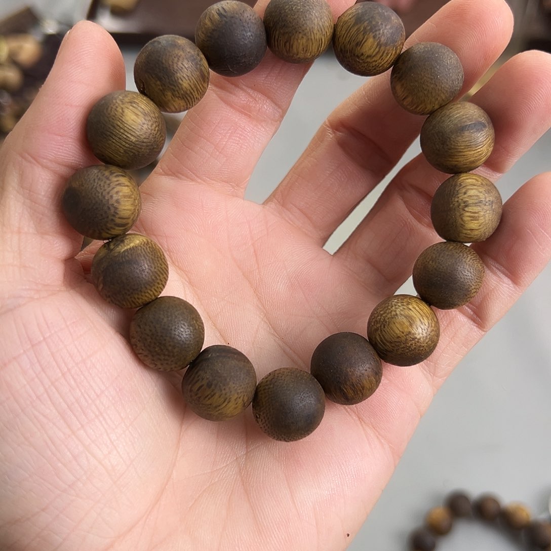 沉香沉香香囊海南棋楠绿棋1.4mm圆珠单圈，多样性发一