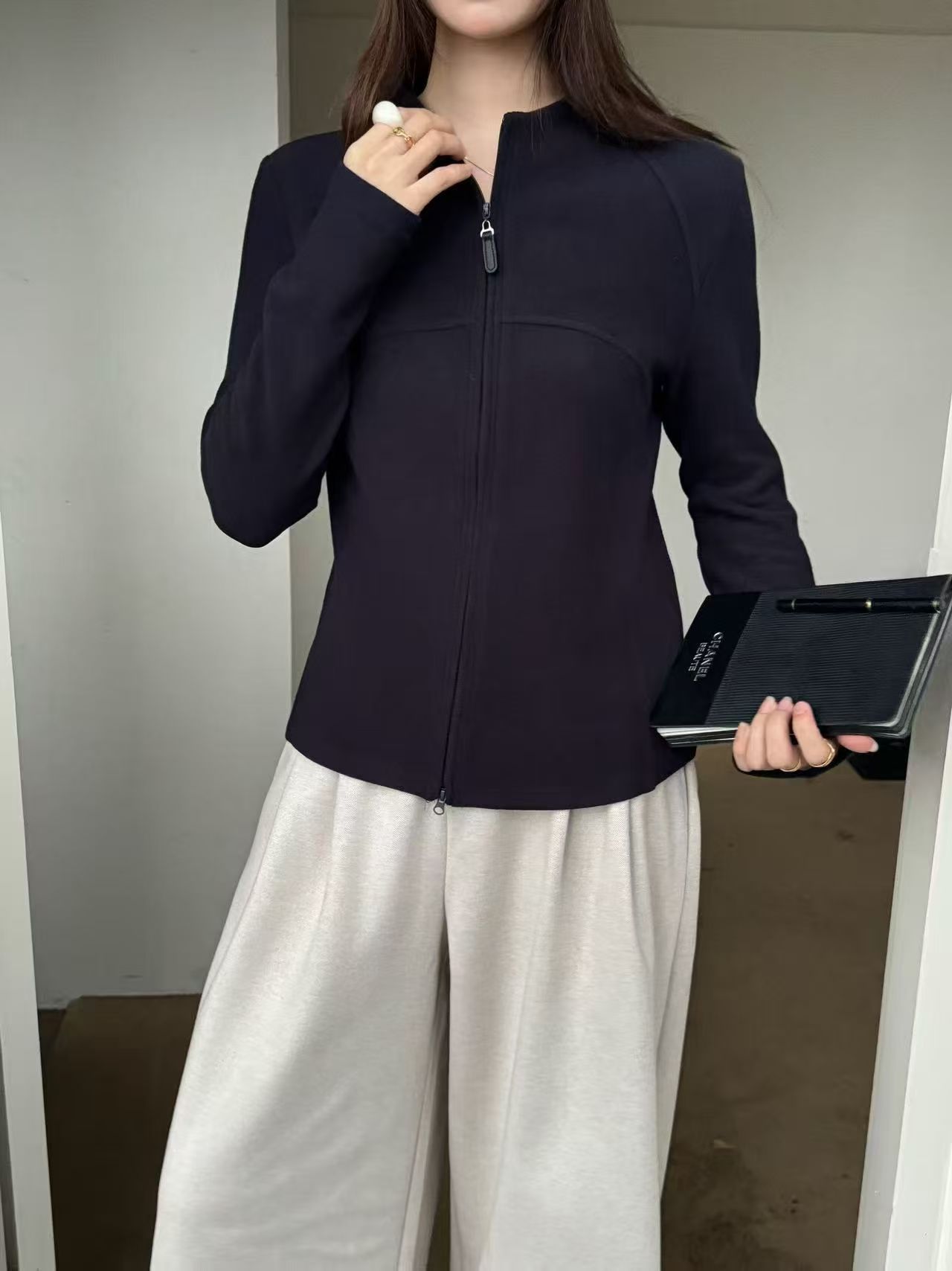 【睿娜维拉】秋季显瘦百搭拉链德绒爆款外套
