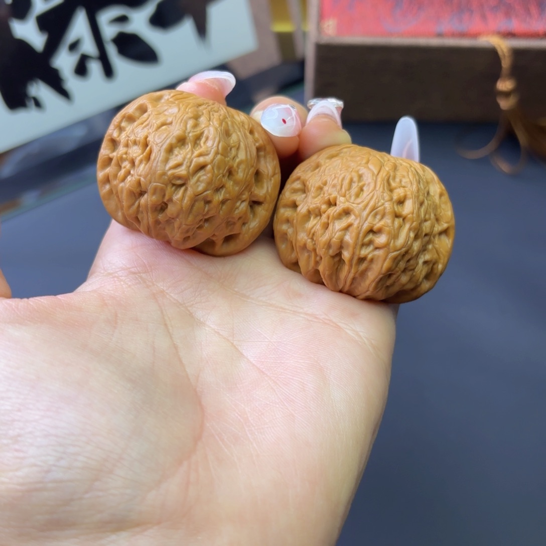 文玩核桃把件铁锤 40