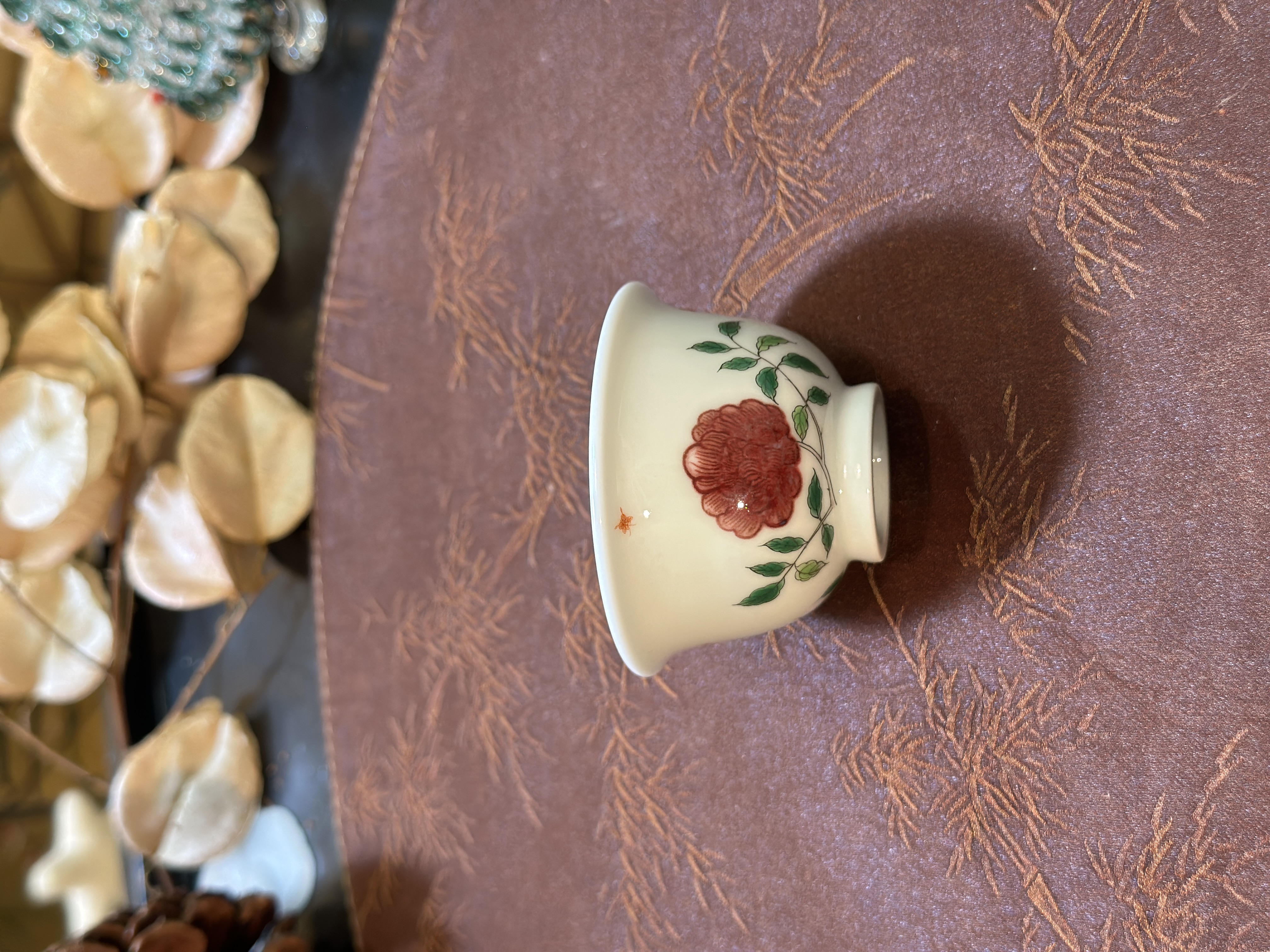 勤义堂釉里红古彩月季杯