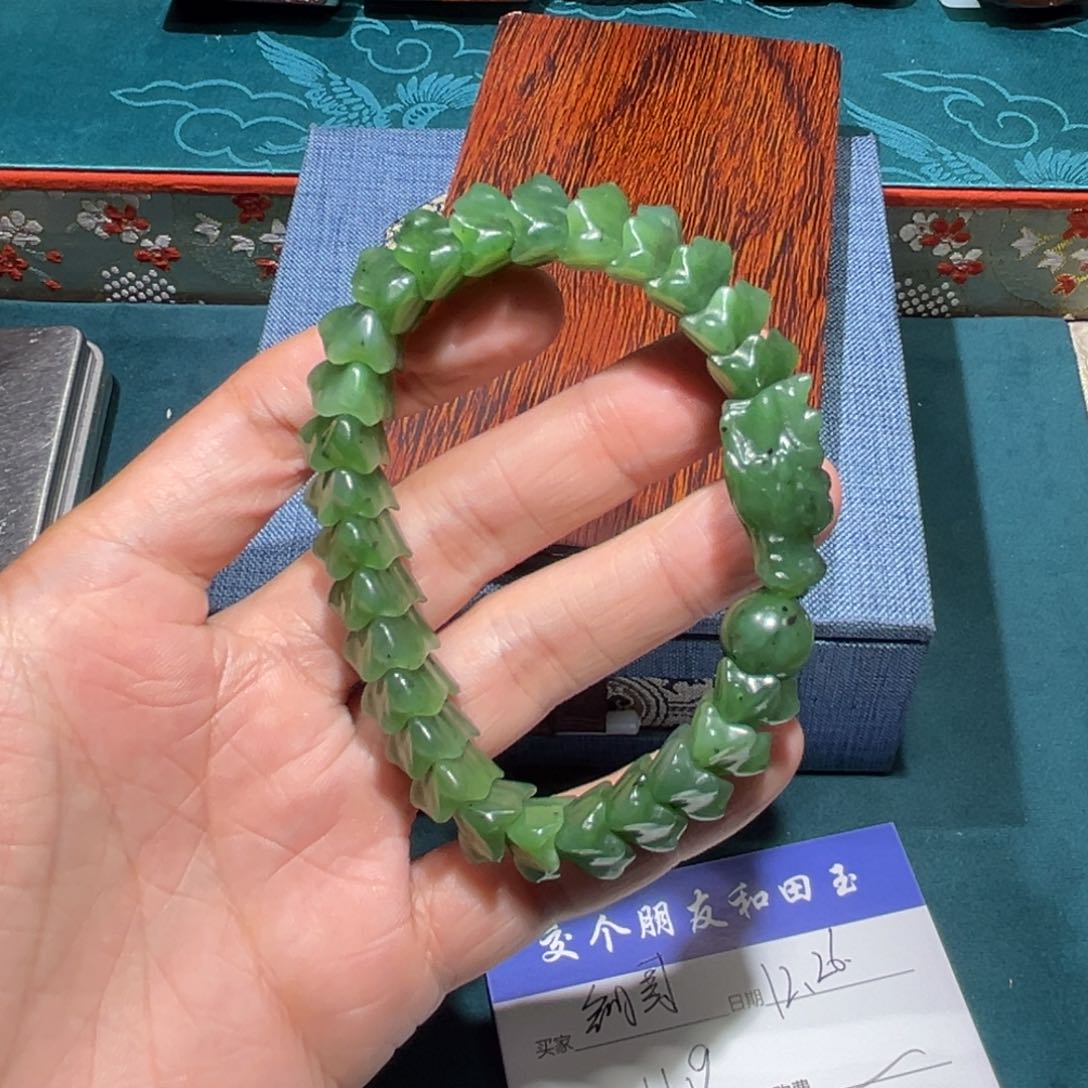 剑****)一体龙骨手串