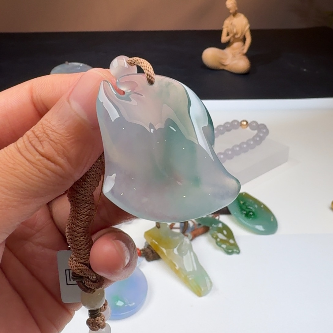 翡翠颈饰未镶嵌帅