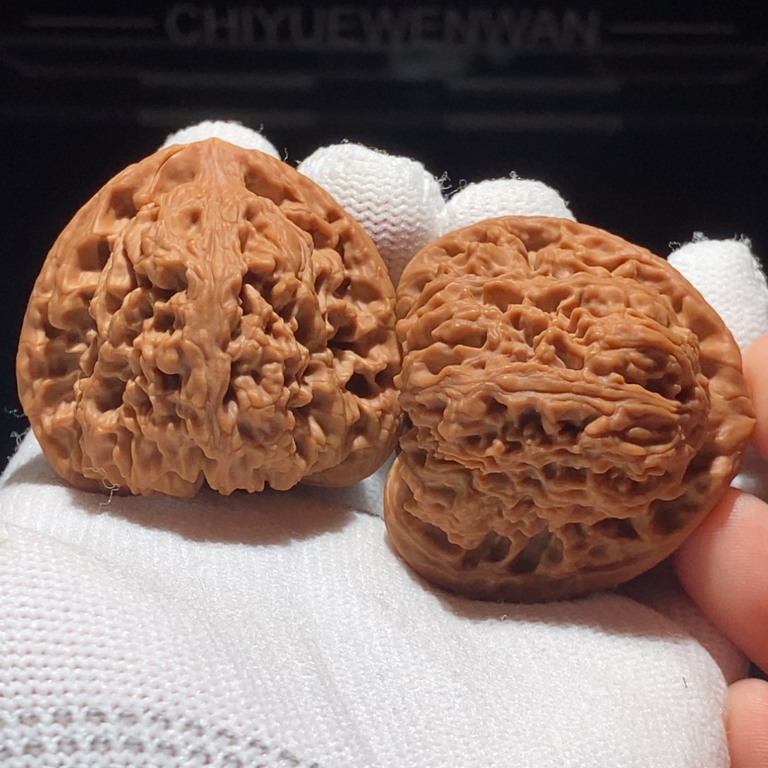 文玩核桃把件正三角43.5.尺49克