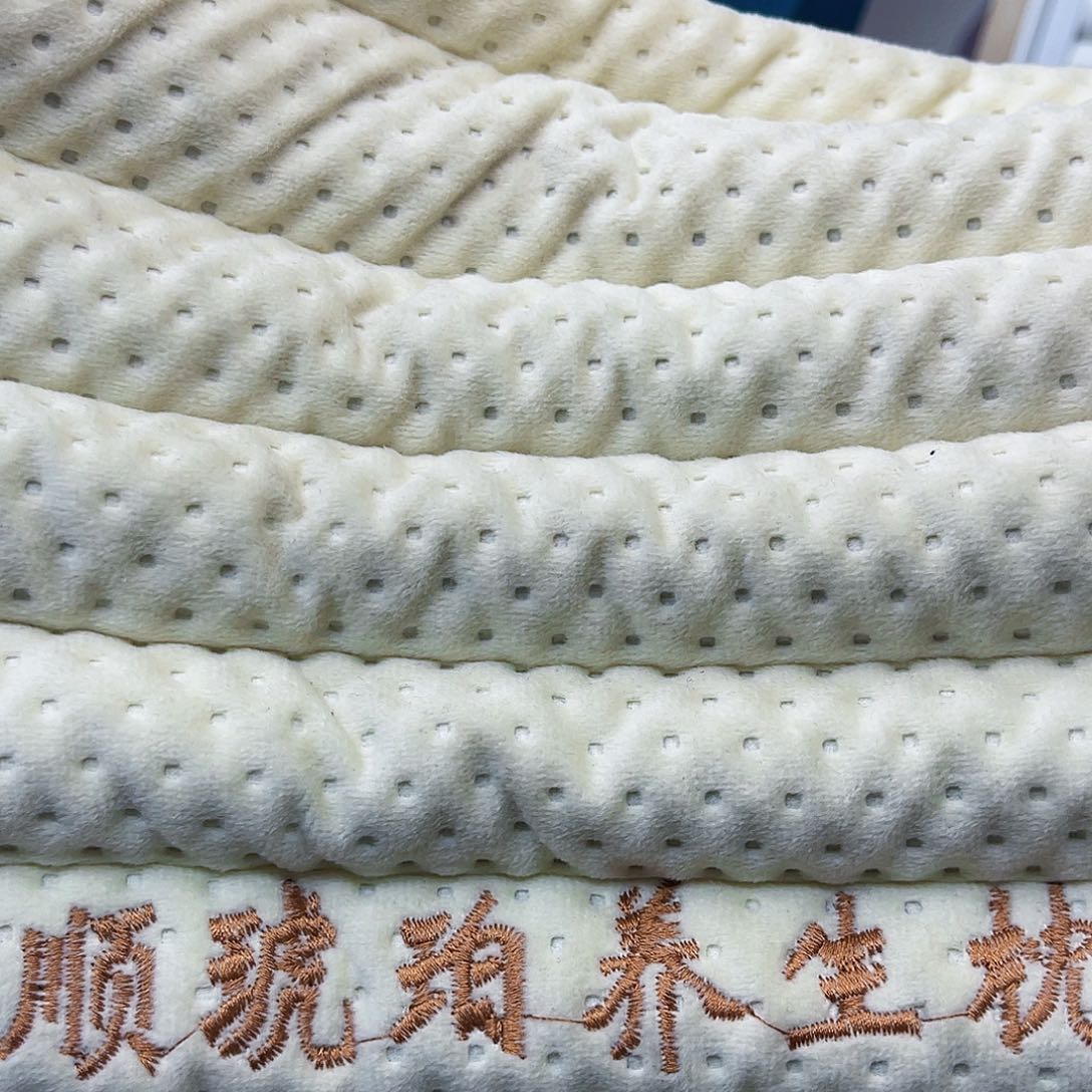 琥珀裸石未镶嵌抚顺琥珀裸石枕头