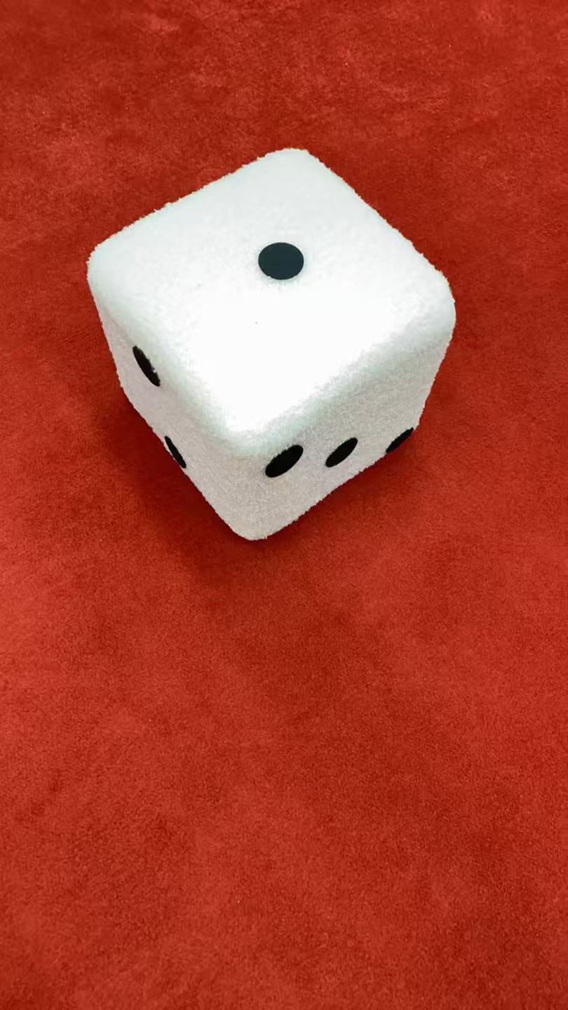 家用高级骰子凳可爱小凳子客厅简约卡通家用(随机颜色）