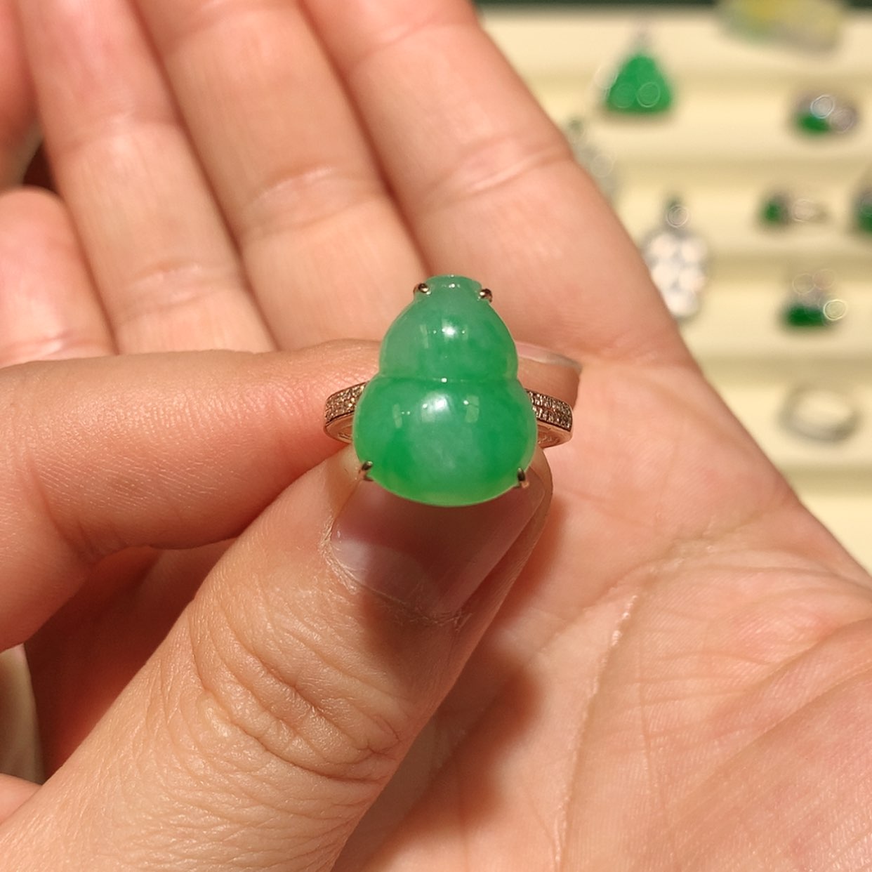 【闪购商品】翡翠戒指18K金镶嵌缅甸A货