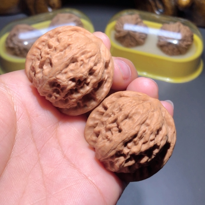 文玩核桃把件38野狼