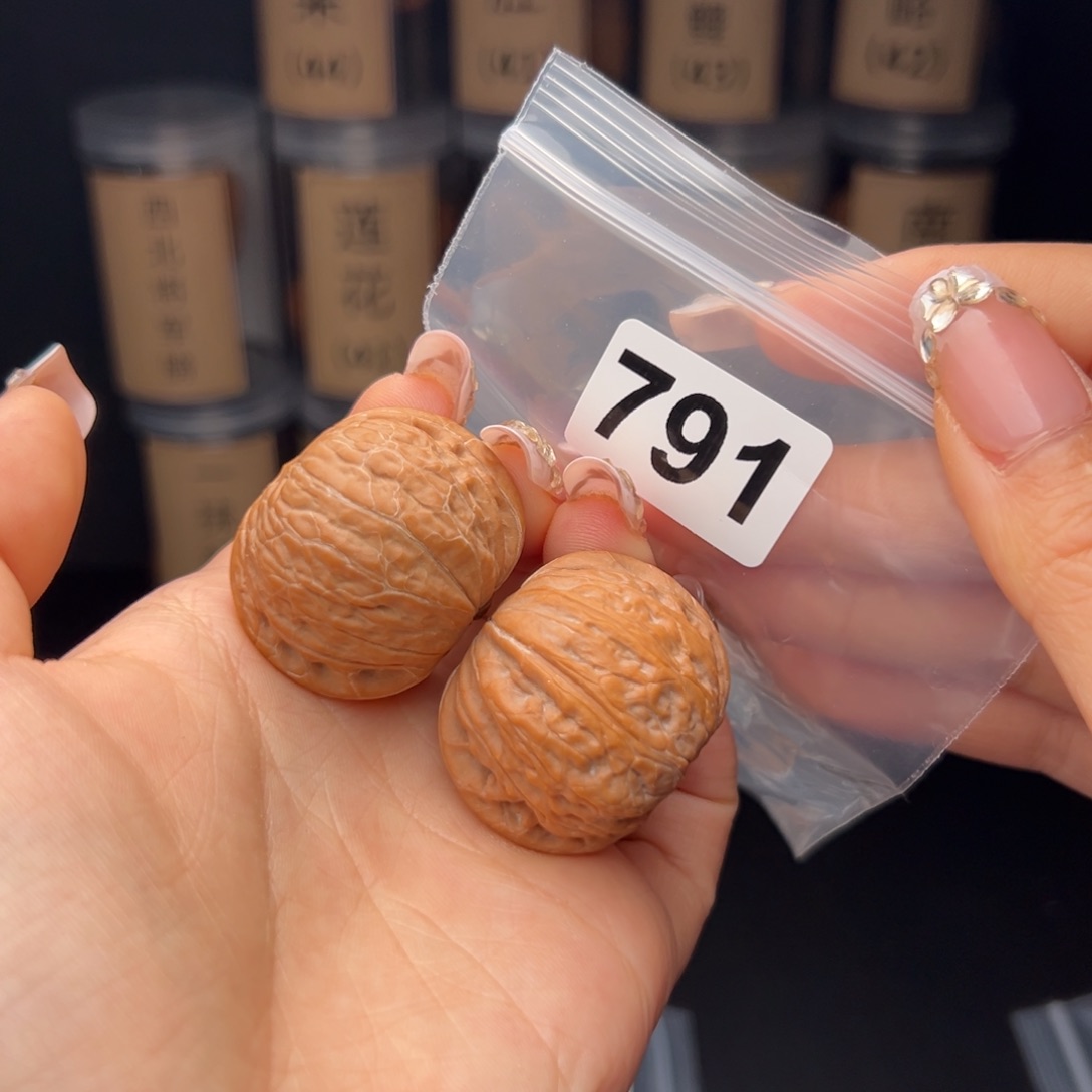 文玩核桃吊坠铁锤37