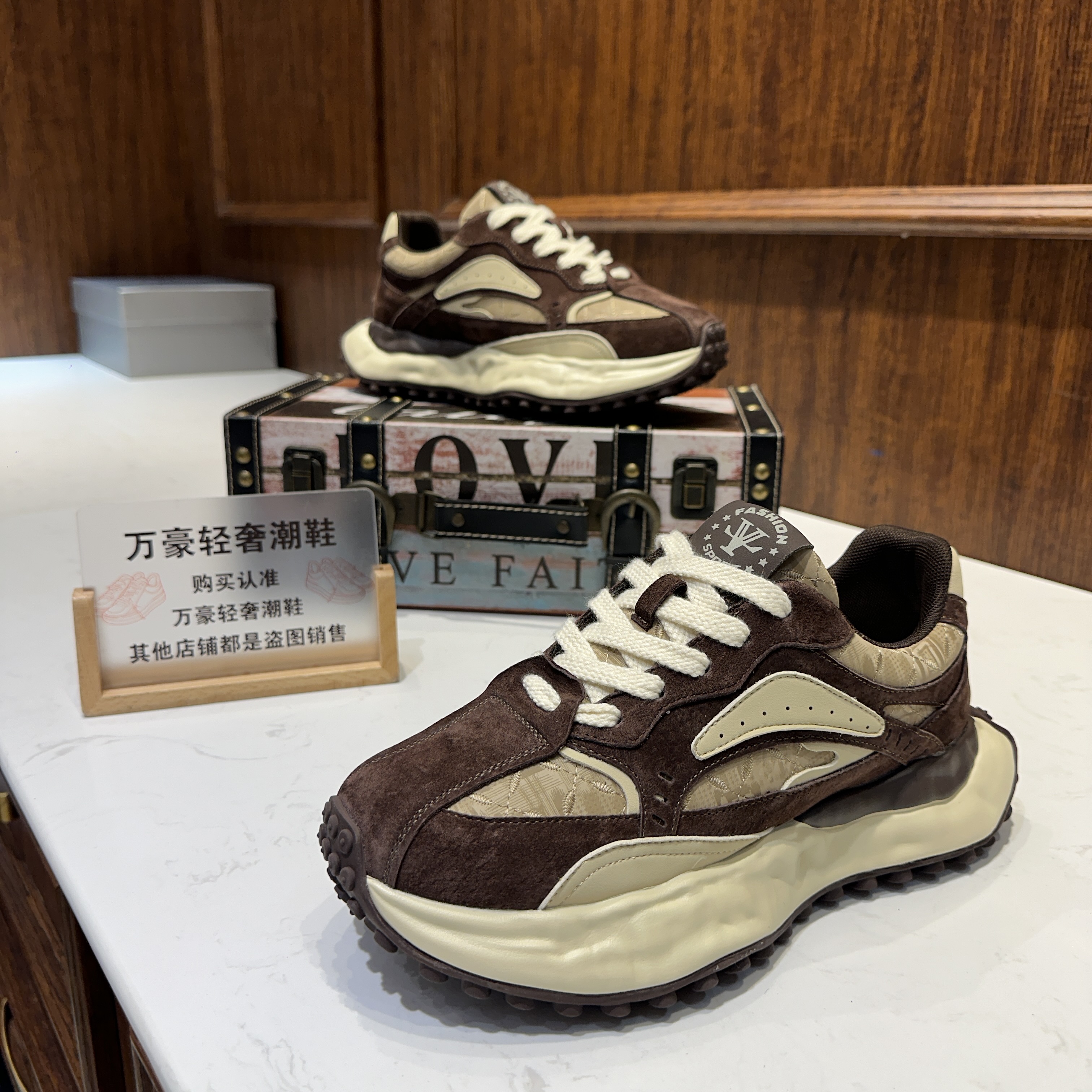 2025广州原版秋季百搭潮流厚底春季休闲老爹奢潮轻奢男士男鞋透气