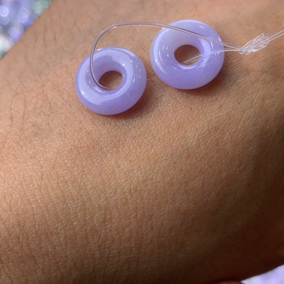 翡翠耳饰未镶嵌静**心