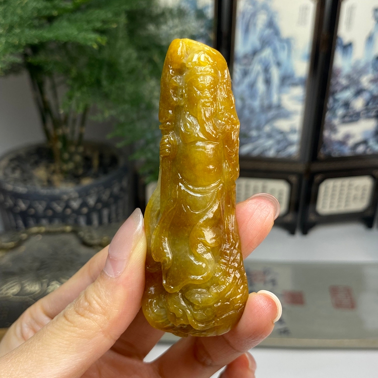 毛货  鸡油黄关公挂件手把件 天然翡翠A货