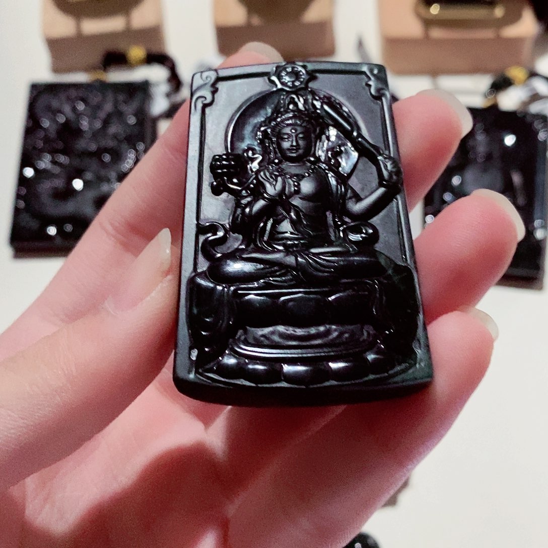 翡翠颈饰未镶嵌翡翠a