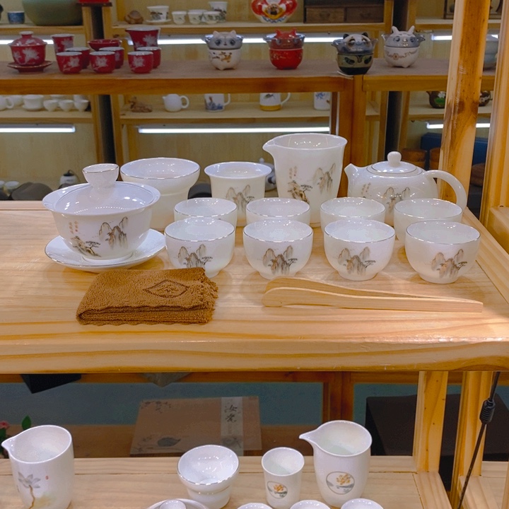 不止羊脂玉瓷茶具组