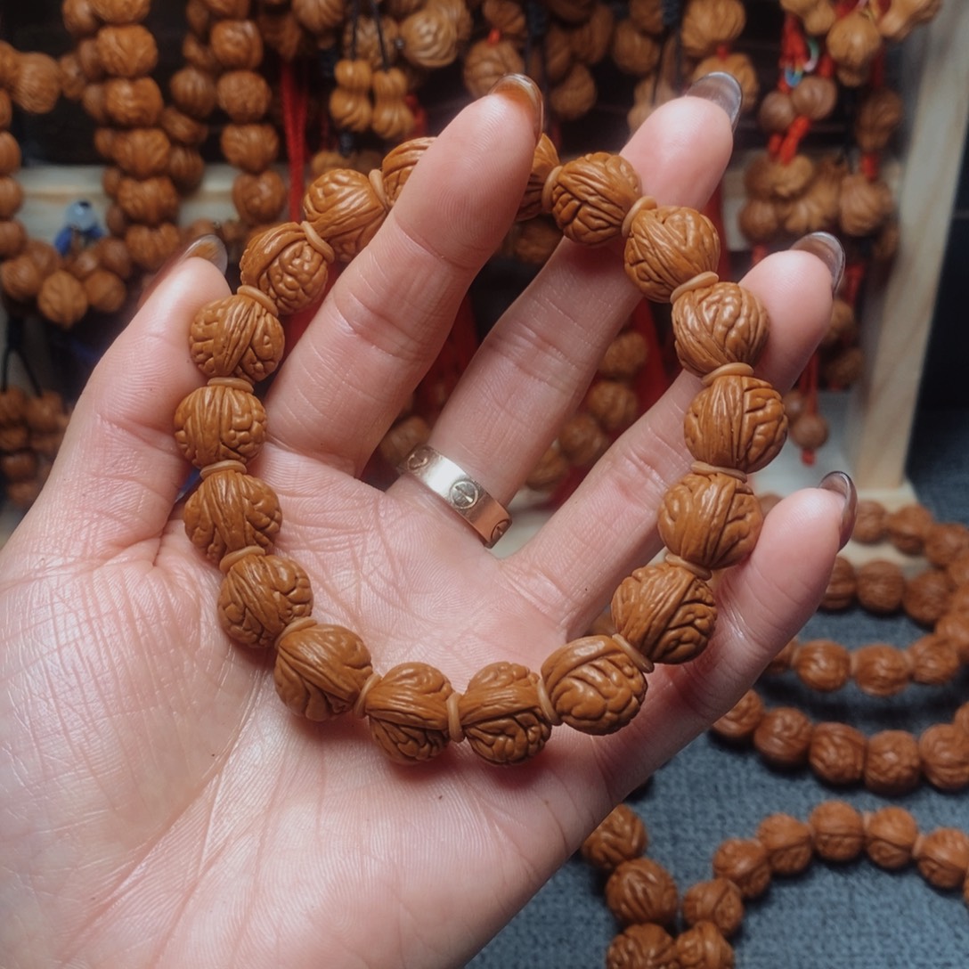 桃核吊坠龙纹桃枭