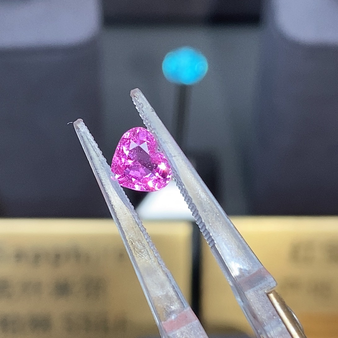 彩色蓝宝石裸石未镶嵌1.32克拉